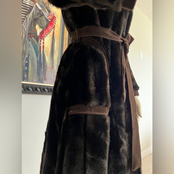 Vintage Faux Fur Long Coat – Excellent Condition - Picture 5 of 12